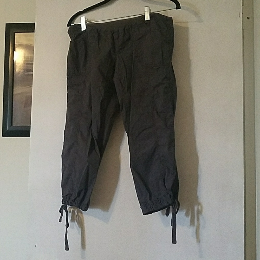 Maternity Capris